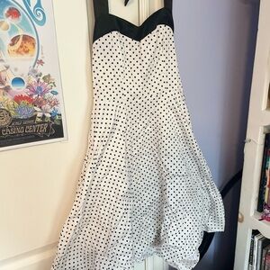 Amazon Essentials Strapless Black and White Dress